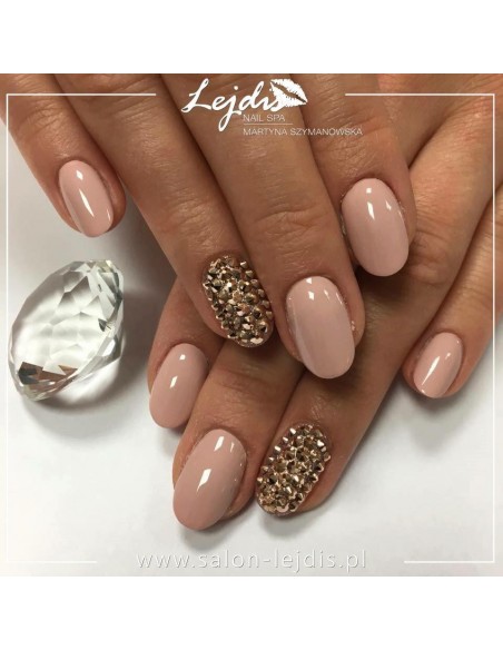 Nude With A Small Drop Of Pastel Pink Hybrid Polish 160 NaiLac