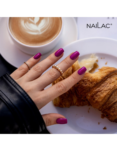 #Queen Hybrid polish NaiLac 7ml