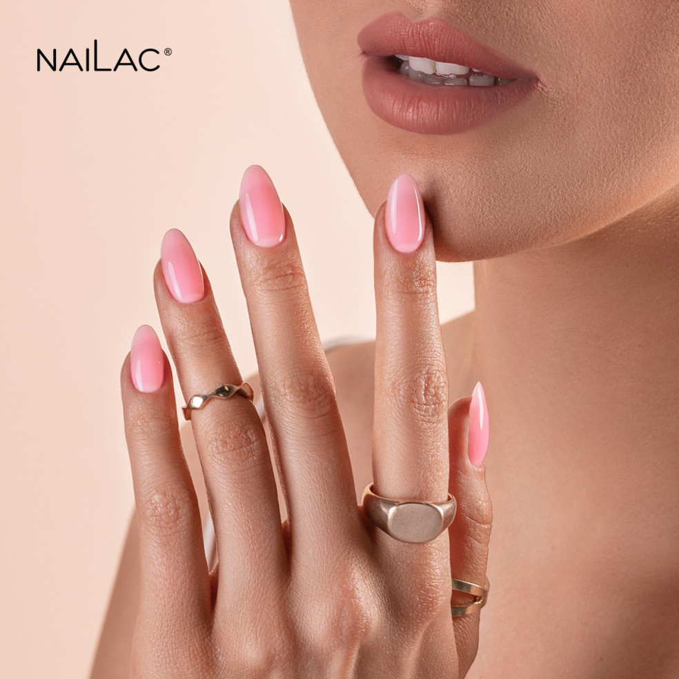 Różowe paznokcie żelowe