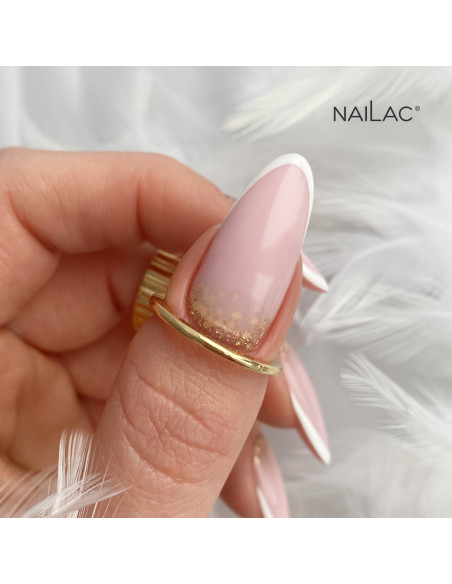 Zdobienie princess nails wykonane za pomocą złotego brokatowego lakieru hybrydowego