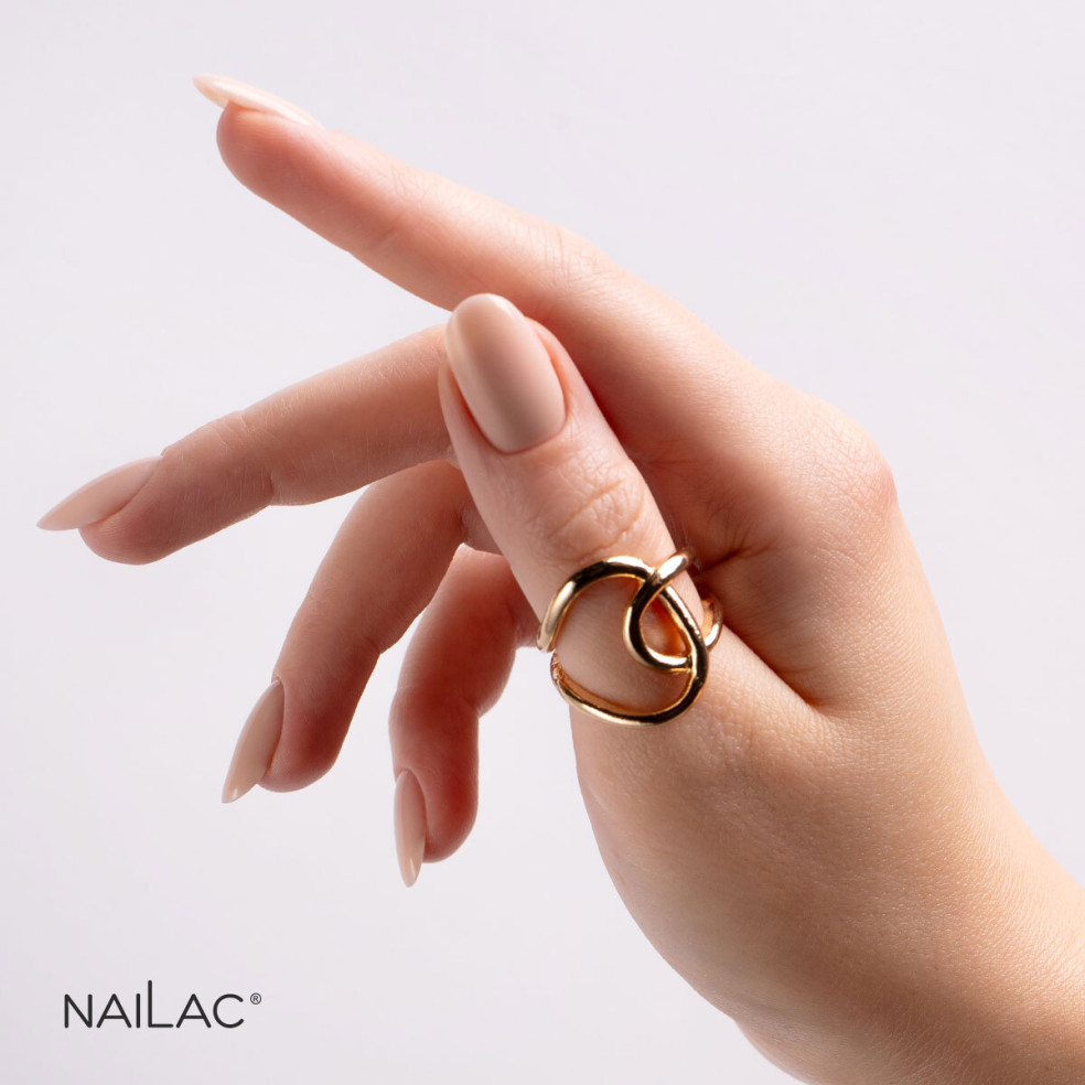 Manicure żelowy z efektem natural look