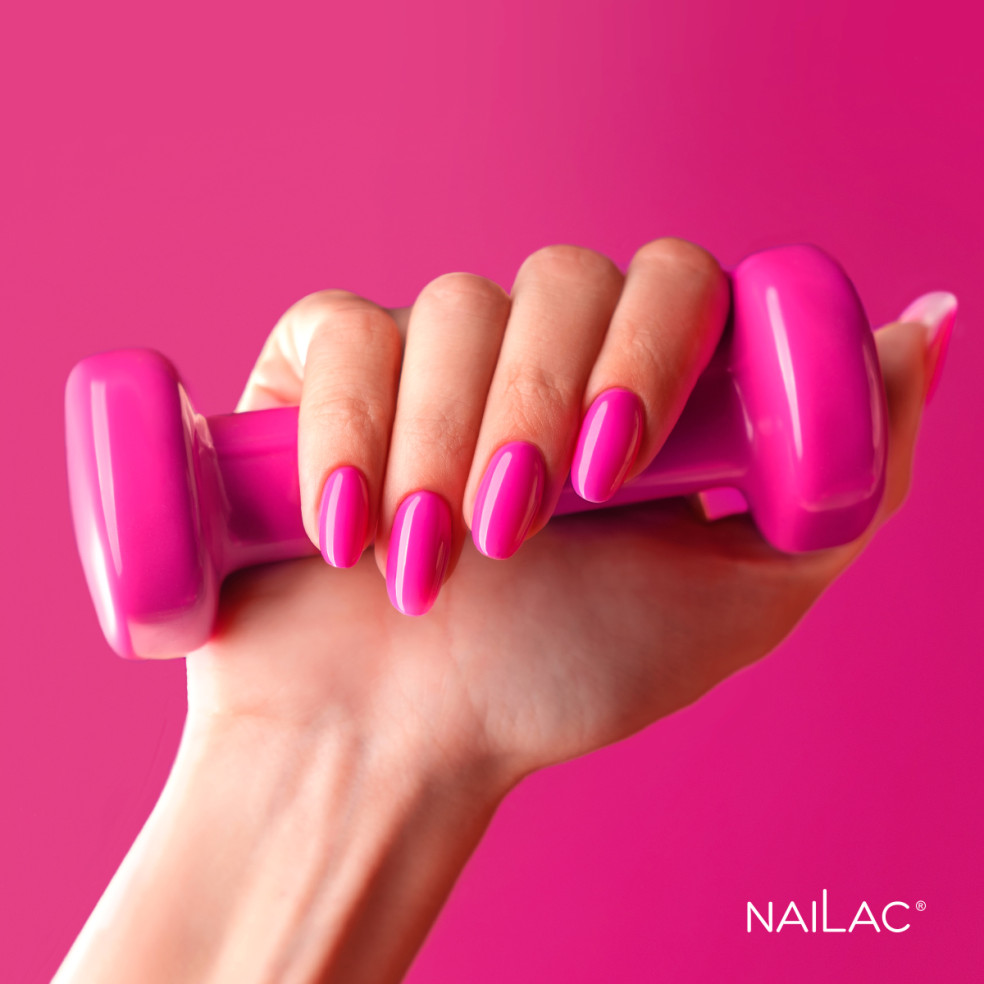 Neonowe różowe paznokcie hybrydowe. Manicure wykonane za pomocą lakieru #495 Neonowe różowe paznokcie hybrydowe. Manicure wykonane za pomocą lakieru #495