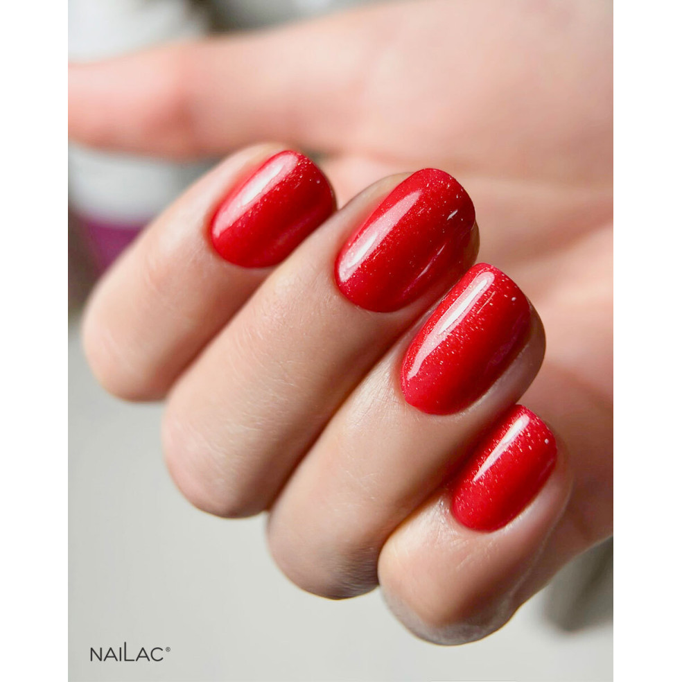 Manicure hybrydowy. Paznokcie pomalowane lakierem hybrydowym czerwonym z brokatem. Wyk. @powerofbeauty_zuzannagawlik Manicure hybrydowy. Paznokcie pomalowane lakierem hybrydowym czerwonym z brokatem. Wyk. @powerofbeauty_zuzannagawlik