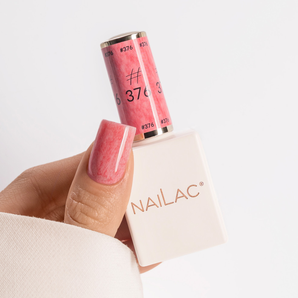 kciuk pomalowany lakierem hybrydowym #376 NaiLac