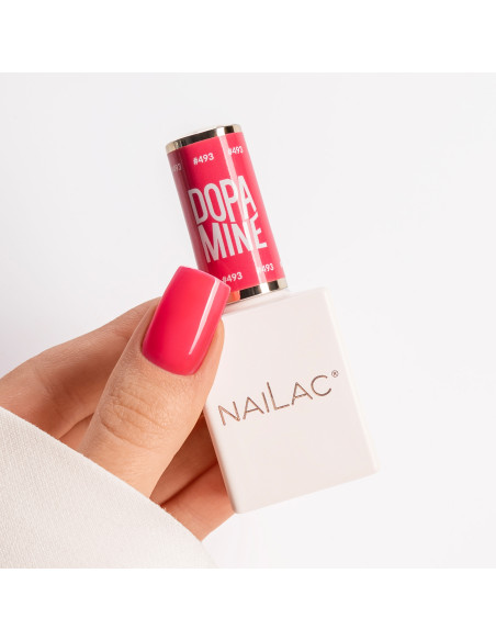 kciuk pomalowany kolorem #493 NaiLac