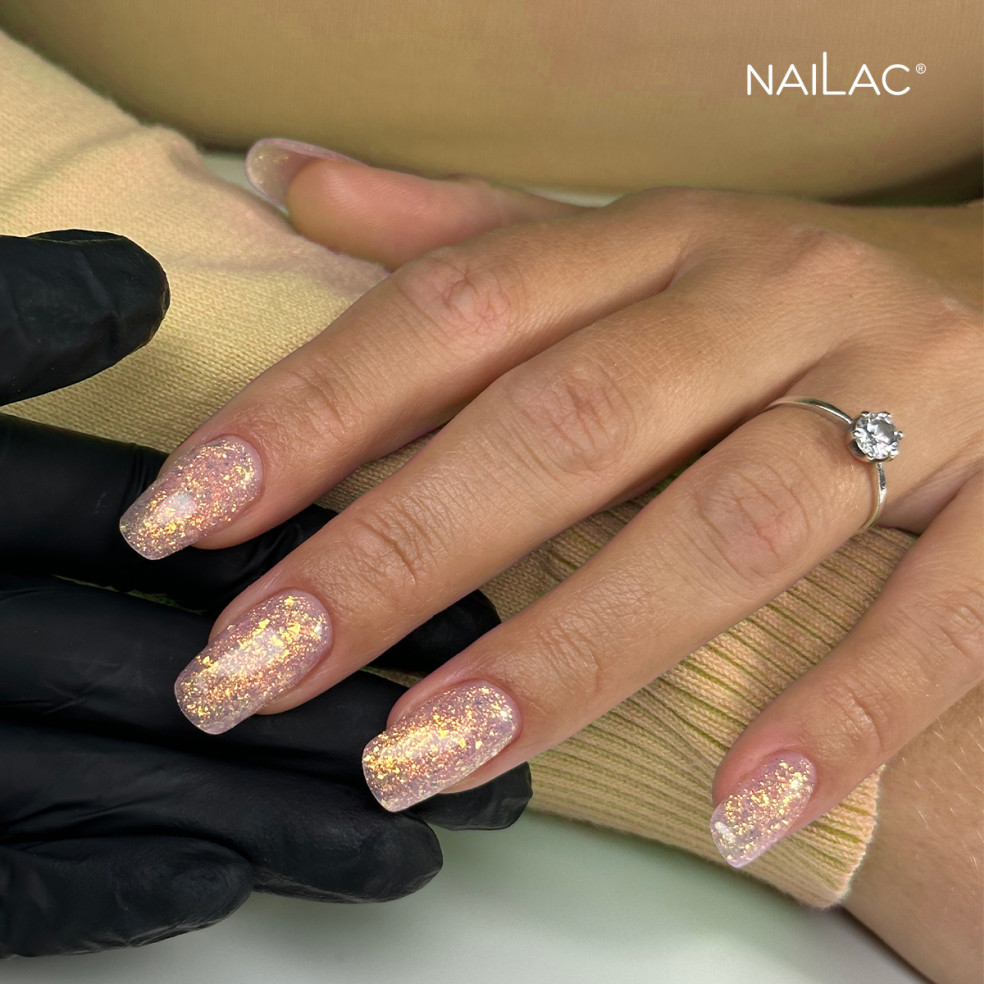 Manicure w kolorze Blossom Gel  z efektem Flash