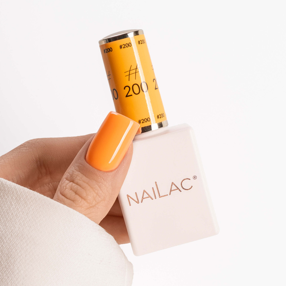 kciuk pomalowany pomarańczowym lakierem #200 NaiLac